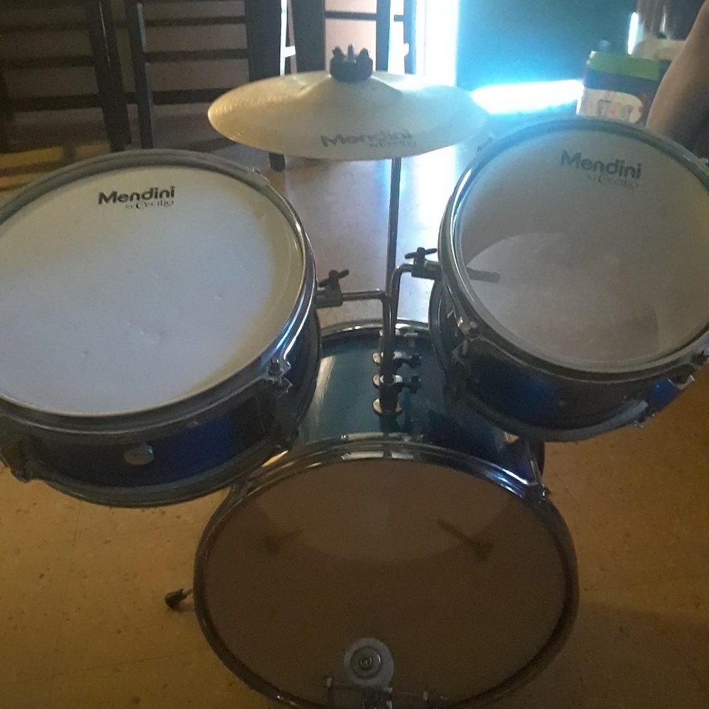 Full Mendini Starter Drum Set